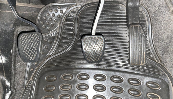 2017 Honda Jazz 1.2L I-VTEC SV, Petrol, Manual, 93,802 km, Pedals