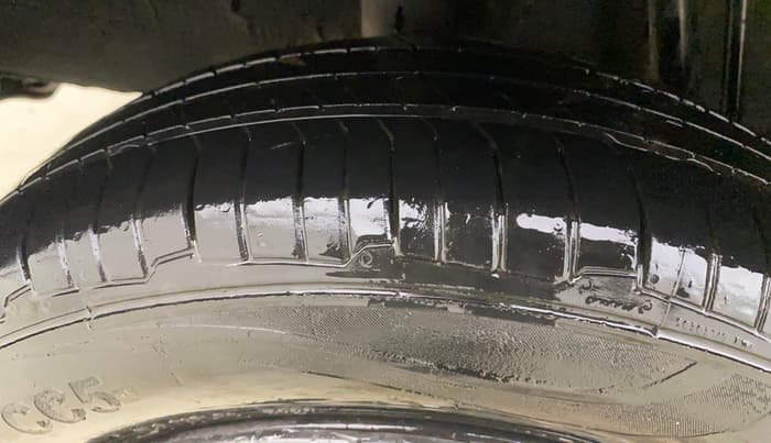 2019 Renault Kwid CLIMBER 1.0 (O), Petrol, Manual, 38,862 km, Right Rear Tyre Tread