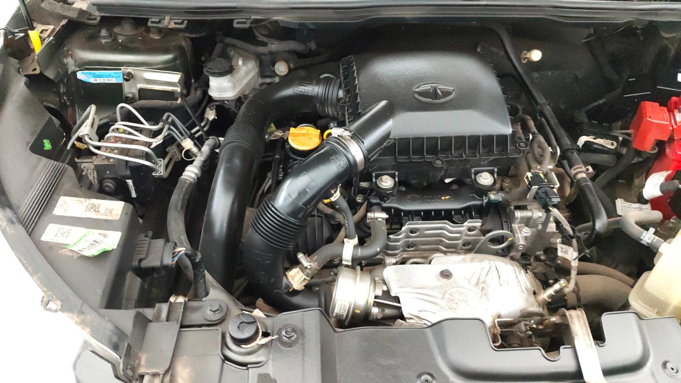 2022 Tata NEXON XZA PLUS PETROL, Petrol, Automatic, 20,300 km, Engine View - Right