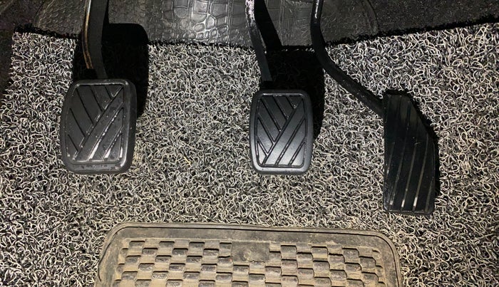 2018 Maruti Wagon R 1.0 VXI, Petrol, Manual, 58,467 km, Pedals