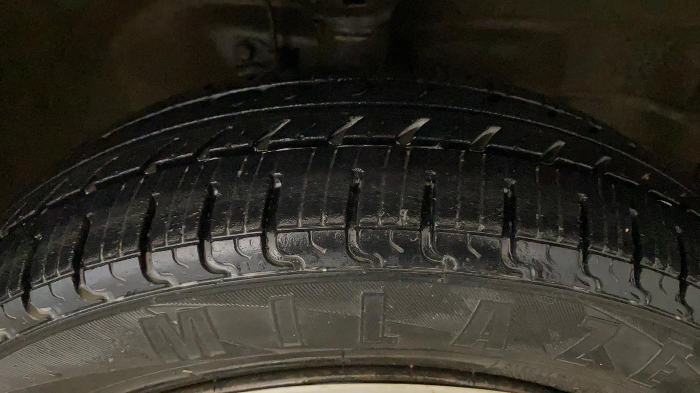 2018 Maruti Wagon R 1.0 VXI, Petrol, Manual, 58,511 km, Right Front Tyre Tread