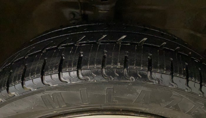 2018 Maruti Wagon R 1.0 VXI, Petrol, Manual, 58,467 km, Right Front Tyre Tread