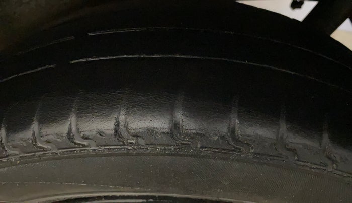 2018 Maruti Wagon R 1.0 VXI, Petrol, Manual, 58,467 km, Left Rear Tyre Tread