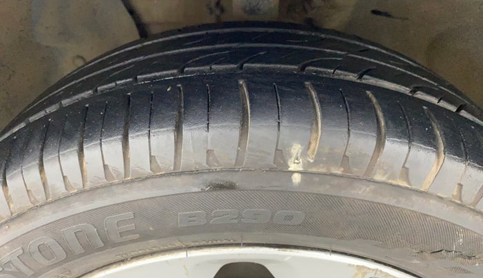 2014 Nissan Micra XV CVT, Petrol, Automatic, 52,052 km, Left Front Tyre Tread