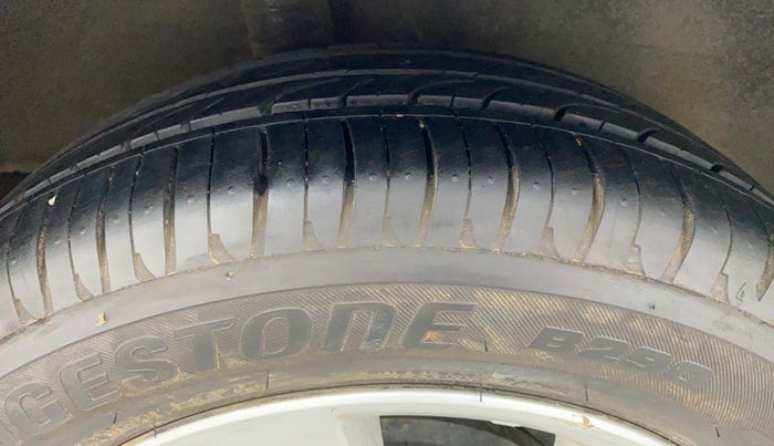 2014 Nissan Micra XV CVT, Petrol, Automatic, 52,052 km, Right Rear Tyre Tread