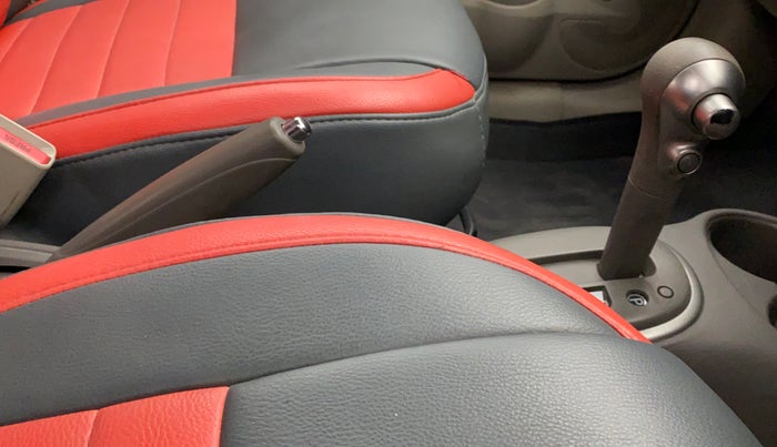 2014 Nissan Micra XV CVT, Petrol, Automatic, 52,052 km, Gear Lever