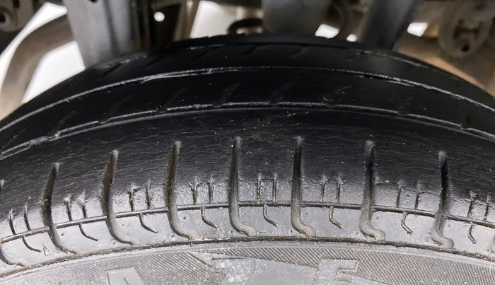 2014 Maruti Alto 800 VXI, Petrol, Manual, 76,417 km, Right Rear Tyre Tread