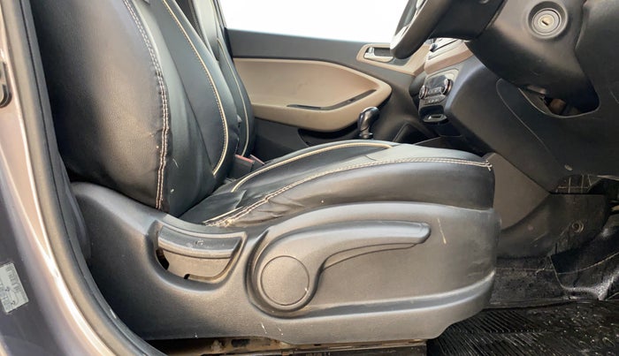 2015 Hyundai Elite i20 SPORTZ 1.2, Petrol, Manual, 77,074 km, Driver Side Adjustment Panel