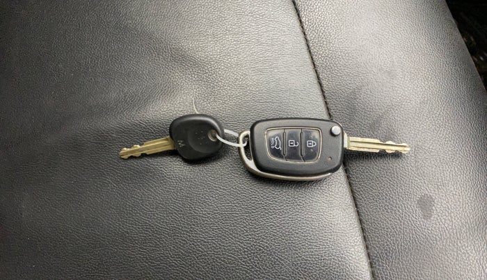 2015 Hyundai Elite i20 SPORTZ 1.2, Petrol, Manual, 77,074 km, Key Close Up