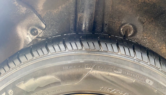 2015 Hyundai Elite i20 SPORTZ 1.2, Petrol, Manual, 77,074 km, Right Rear Tyre Tread