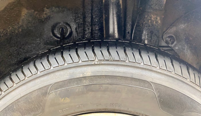 2015 Hyundai Elite i20 SPORTZ 1.2, Petrol, Manual, 77,074 km, Left Rear Tyre Tread