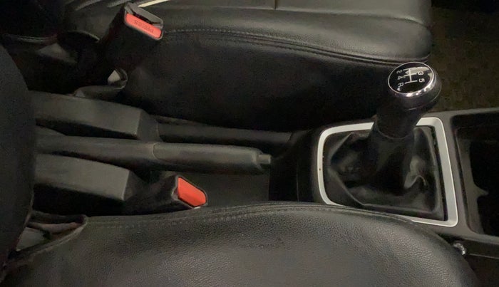 2018 Maruti Swift LXI, Petrol, Manual, 35,548 km, Gear Lever