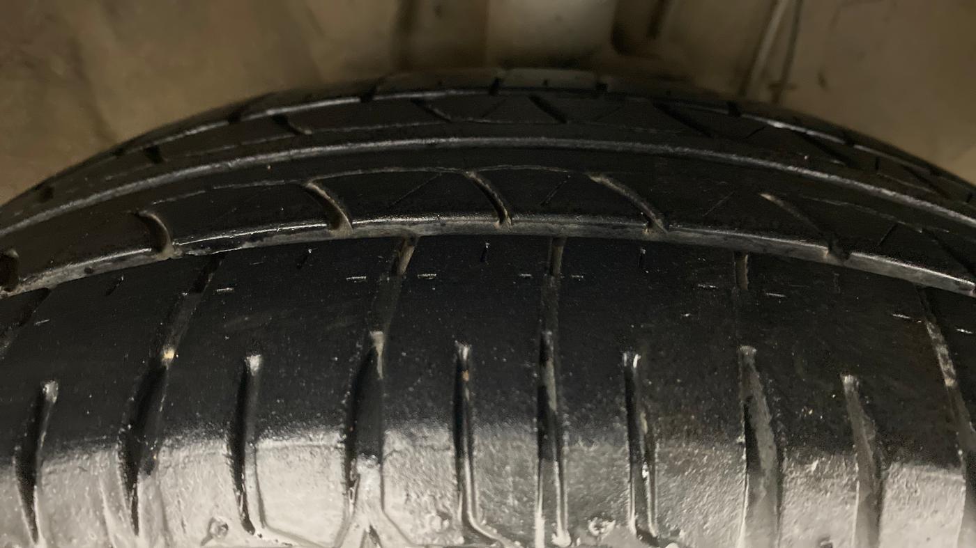 2014 Hyundai i20 MAGNA O 1.2, Petrol, Manual, 84,953 km, Right Front Tyre Tread