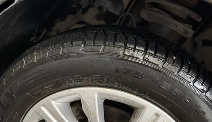 2017 Tata Tiago XZ PETROL, Petrol, Manual, 93,804 km, Left Front Tyre Tread