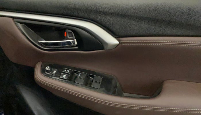 2023 Maruti Grand Vitara ALPHA SMART HYBRID, Petrol, Manual, 32,519 km, Driver Side Door Panels Control