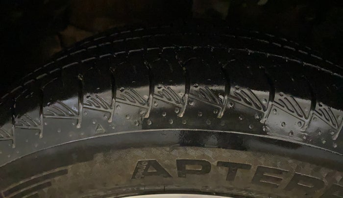 2023 Maruti Grand Vitara ALPHA SMART HYBRID, Petrol, Manual, 32,519 km, Left Front Tyre Tread