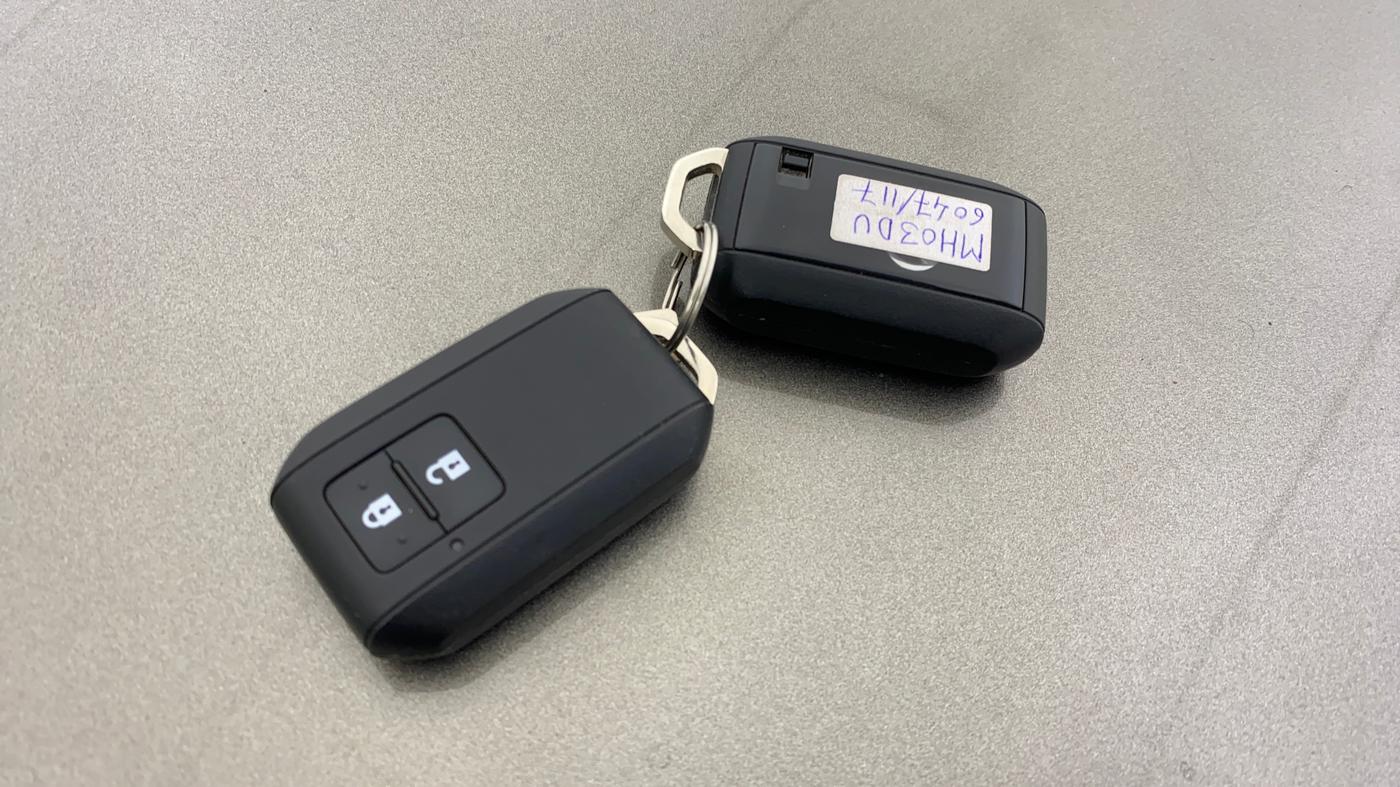 2021 Toyota Glanza G, Petrol, Manual, 23,463 km, Key Close Up