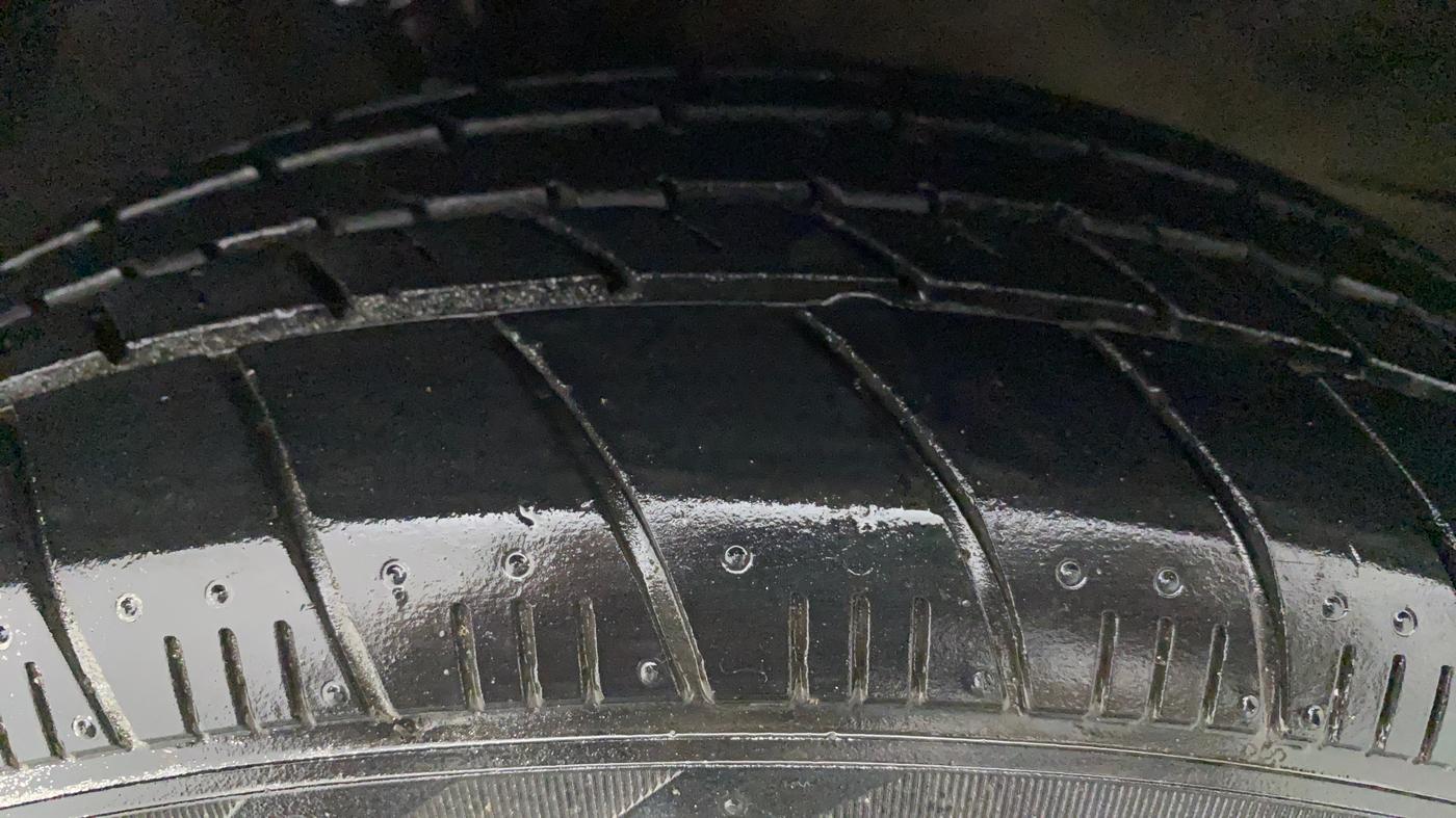 2012 Hyundai i20 MAGNA (O) 1.2, Petrol, Manual, 75,167 km, Left Front Tyre Tread