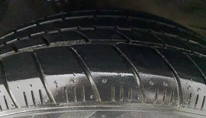 2012 Hyundai i20 MAGNA (O) 1.2, Petrol, Manual, 75,167 km, Left Front Tyre Tread