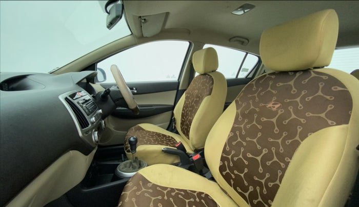 2012 Hyundai i20 MAGNA (O) 1.2, Petrol, Manual, 75,167 km, Right Side Front Door Cabin
