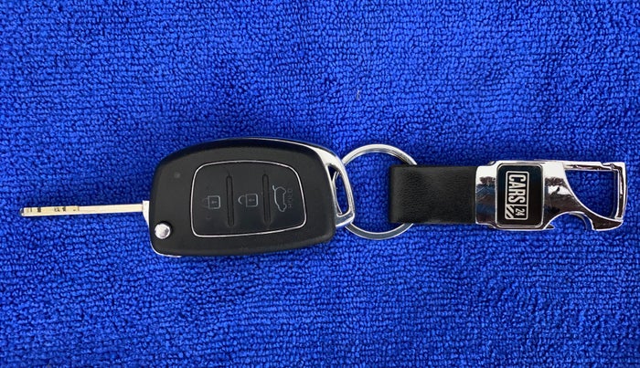 2012 Hyundai i20 MAGNA (O) 1.2, Petrol, Manual, 75,167 km, Key Close Up