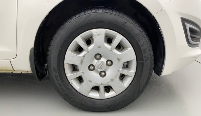 2012 Hyundai i20 MAGNA (O) 1.2, Petrol, Manual, 75,167 km, Right Front Wheel
