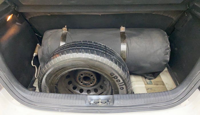 2013 Hyundai i20 MAGNA (O) 1.2, CNG, Manual, 84,781 km, Boot Inside