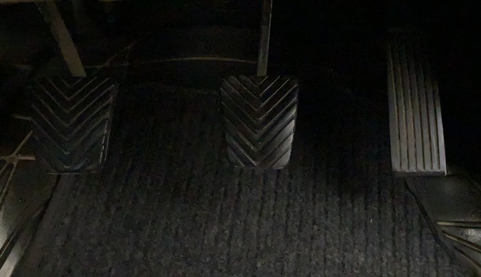 2013 Hyundai i20 MAGNA (O) 1.2, CNG, Manual, 84,781 km, Pedals