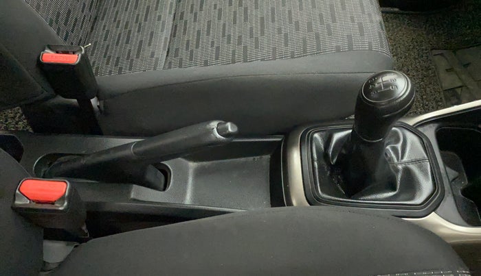 2019 Maruti IGNIS SIGMA 1.2, Petrol, Manual, 13,147 km, Gear Lever