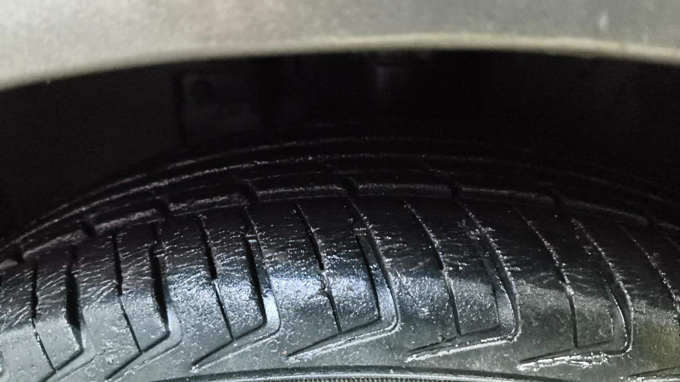 2017 Datsun Redi Go T (O), Petrol, Manual, 90,090 km, Left Front Tyre Tread