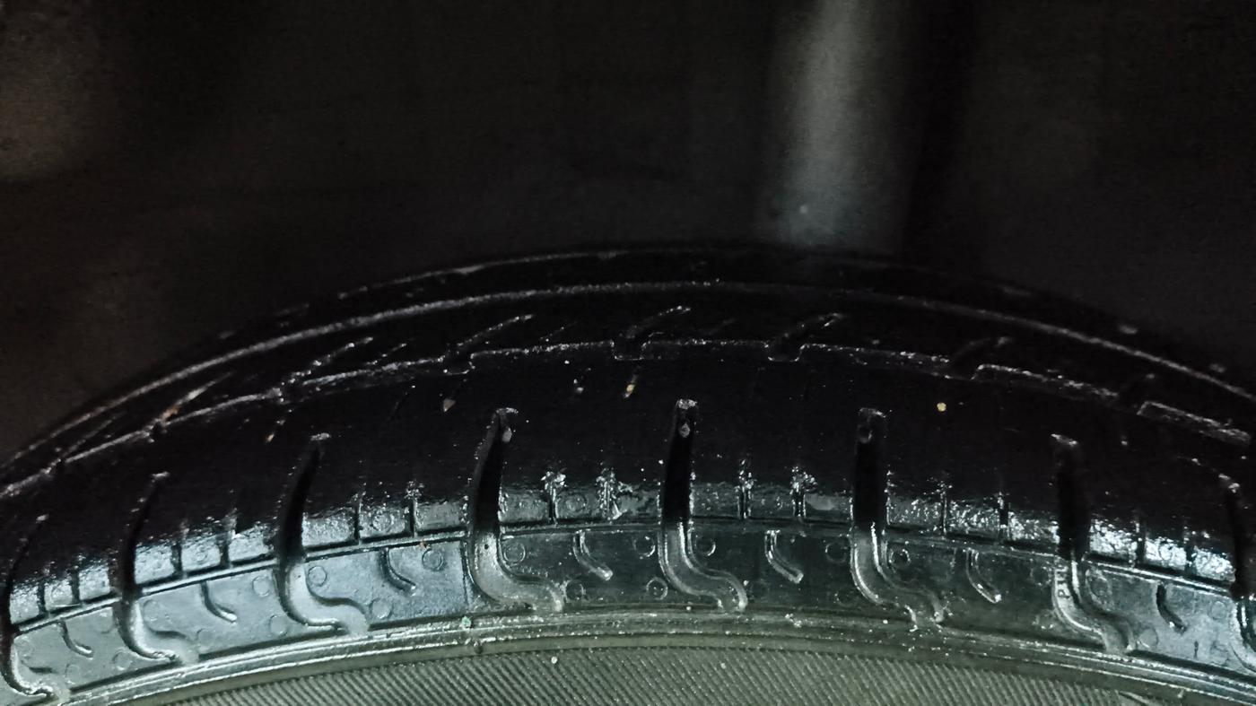 2017 Datsun Redi Go T (O), Petrol, Manual, 90,090 km, Left Rear Tyre Tread