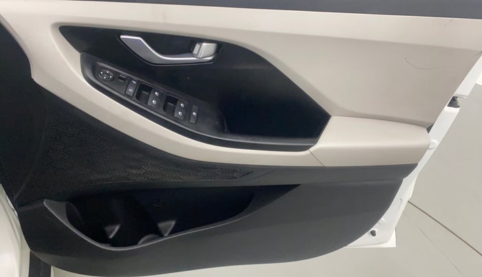 2022 Hyundai Creta S 1.5 DIESEL, Diesel, Manual, 4,164 km, Driver Side Door Panels Control