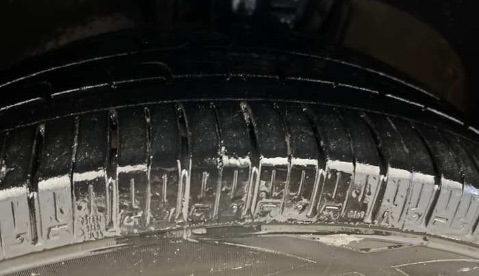 2020 Skoda Rapid 1.0 AMBITION TSI MT, Petrol, Manual, 1,03,141 km, Left Front Tyre Tread