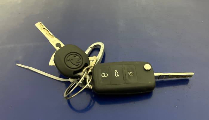 2020 Skoda Rapid 1.0 AMBITION TSI MT, Petrol, Manual, 1,03,141 km, Key Close Up