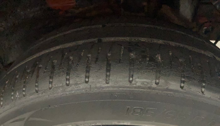 2016 Hyundai Elite i20 MAGNA 1.2, Petrol, Manual, 52,716 km, Left Rear Tyre Tread