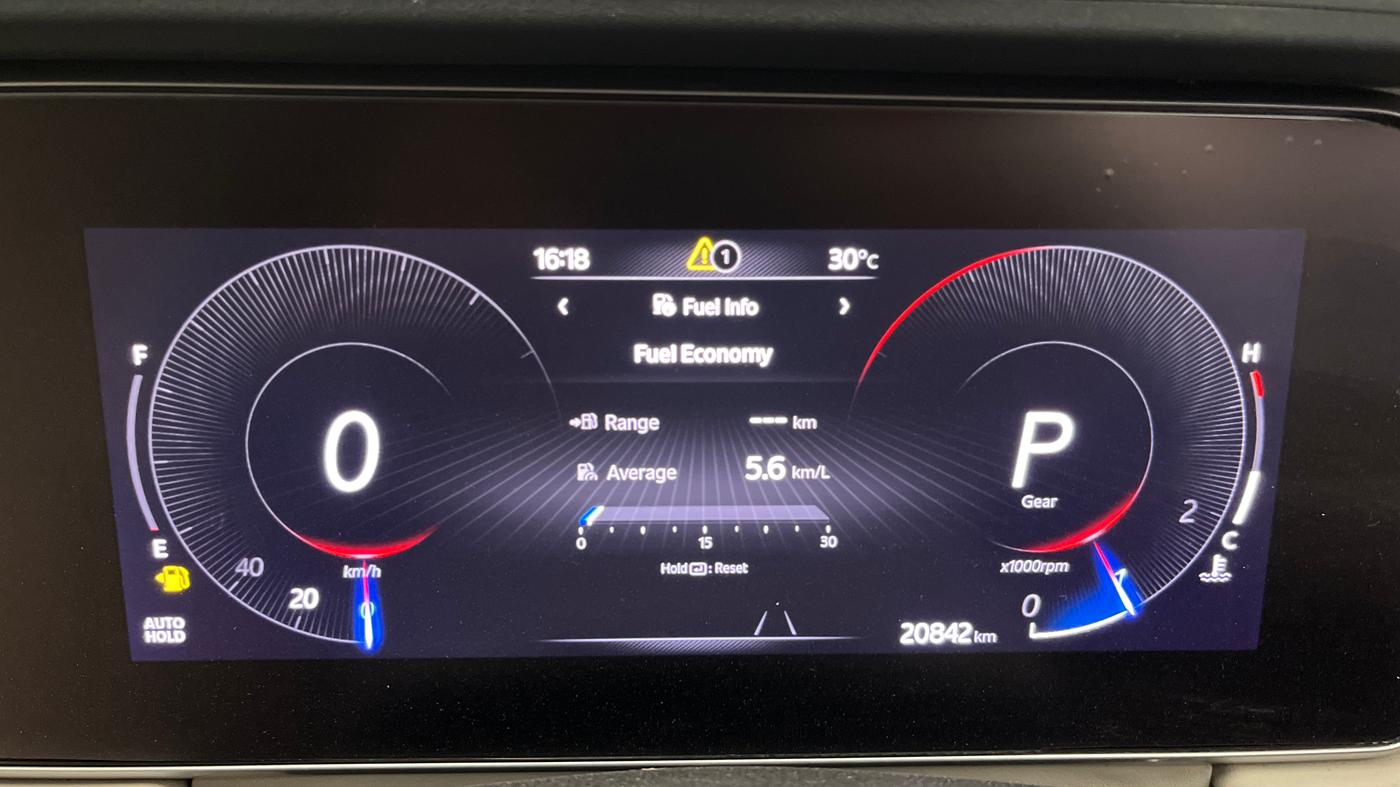 2022 Mahindra XUV700 AX 7 LUXURY P AT 7 STR, Petrol, Automatic, 20,821 km, Odometer Image
