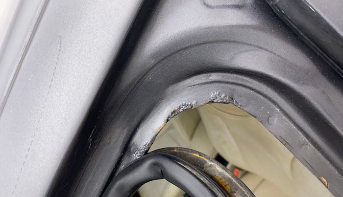 2015 Maruti Ciaz ZDI+, Diesel, Manual, 1,02,940 km, Left B pillar - Pillar damaged/repaired