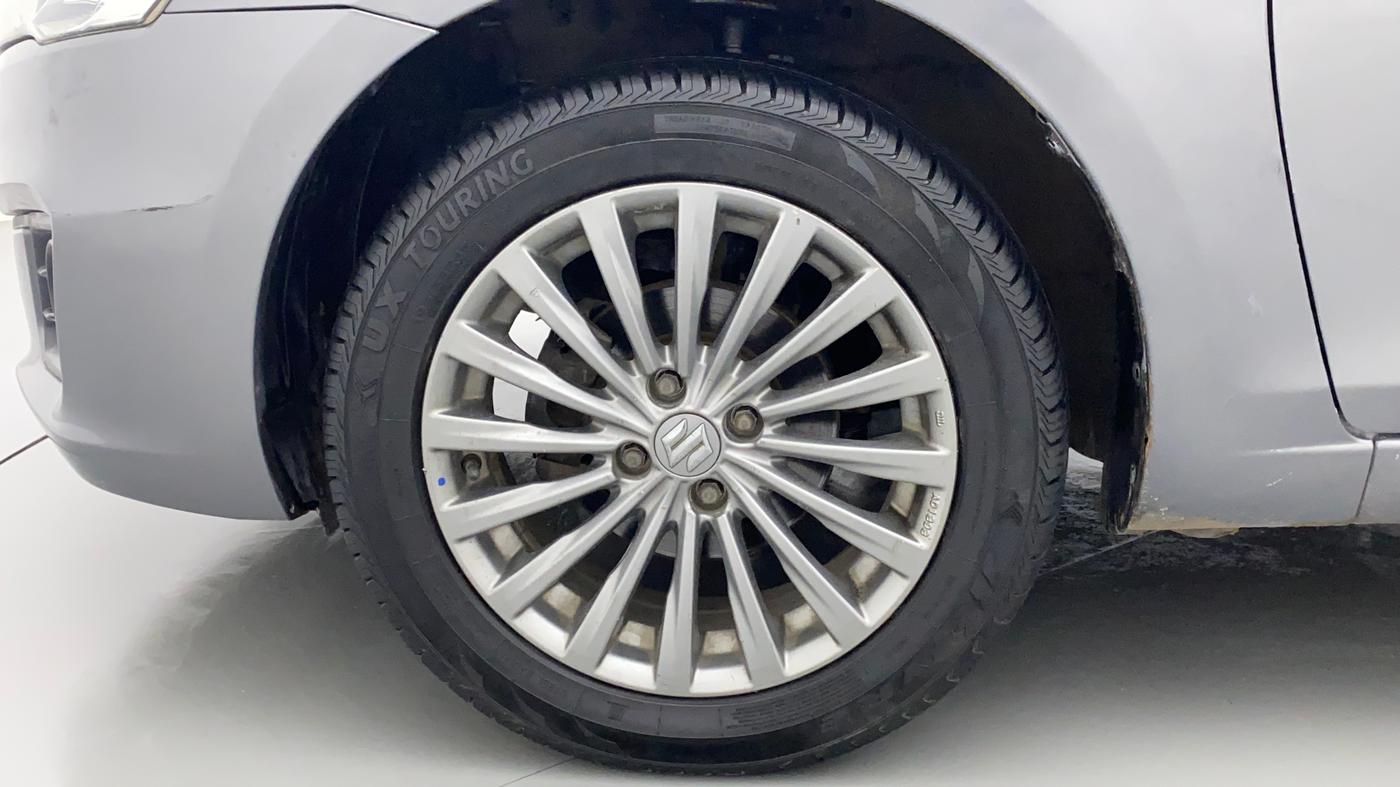 2015 Maruti Ciaz ZDI+, Diesel, Manual, 1,02,940 km, Left Front Wheel
