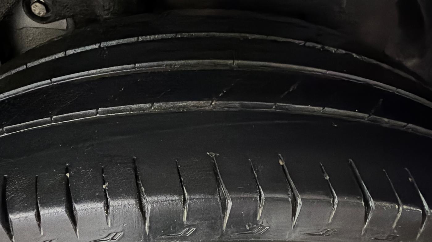 2024 Tata Safari Accomplished Plus, Diesel, Manual, 35,452 km, Left Rear Tyre Tread