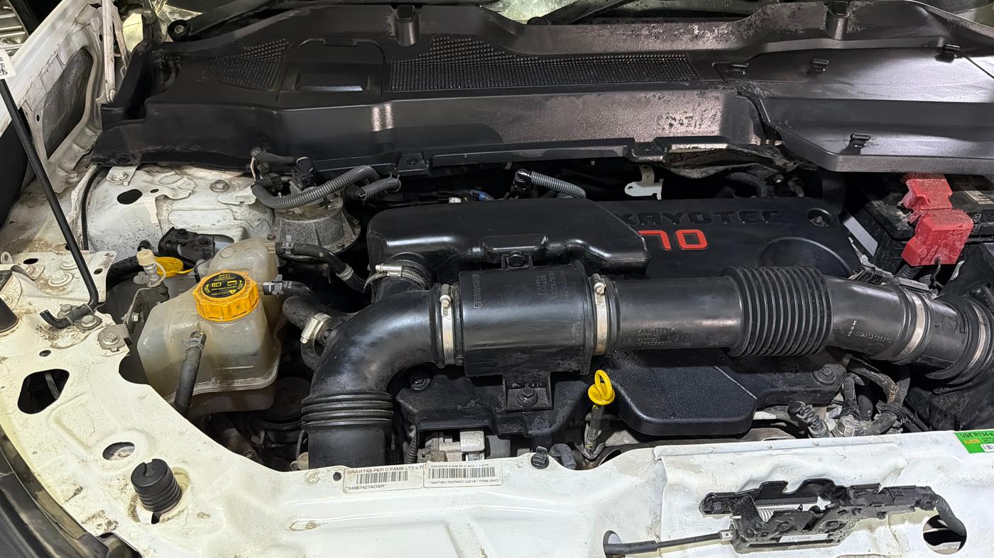 2024 Tata Safari Accomplished Plus, Diesel, Manual, 35,452 km, Engine View - Right
