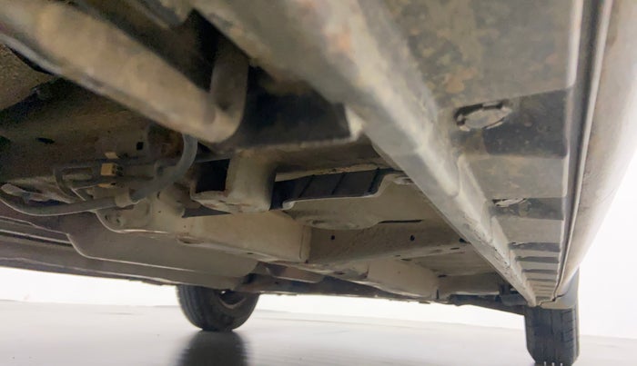2014 Maruti Swift VXI, Petrol, Manual, 32,231 km, Right Side Underbody
