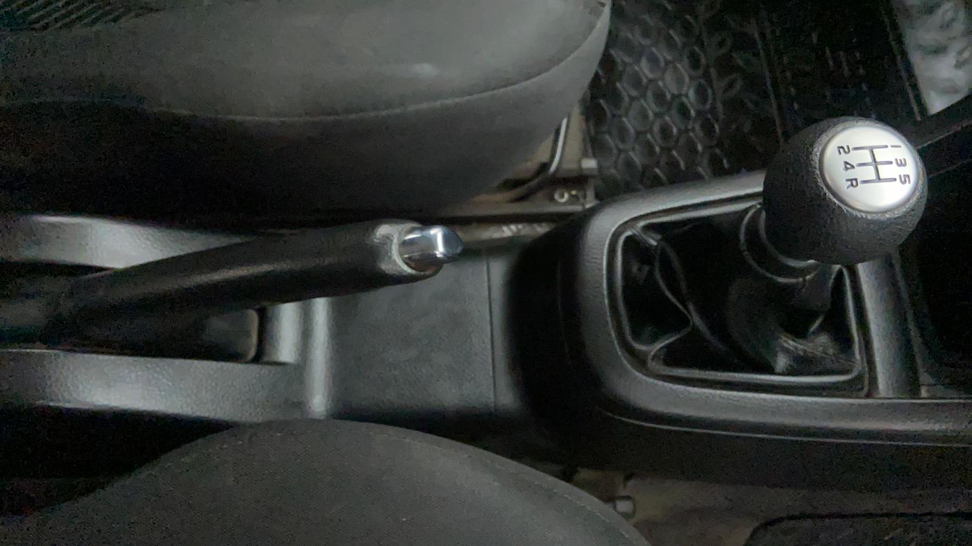 2014 Maruti Swift VXI, Petrol, Manual, 32,231 km, Gear Lever