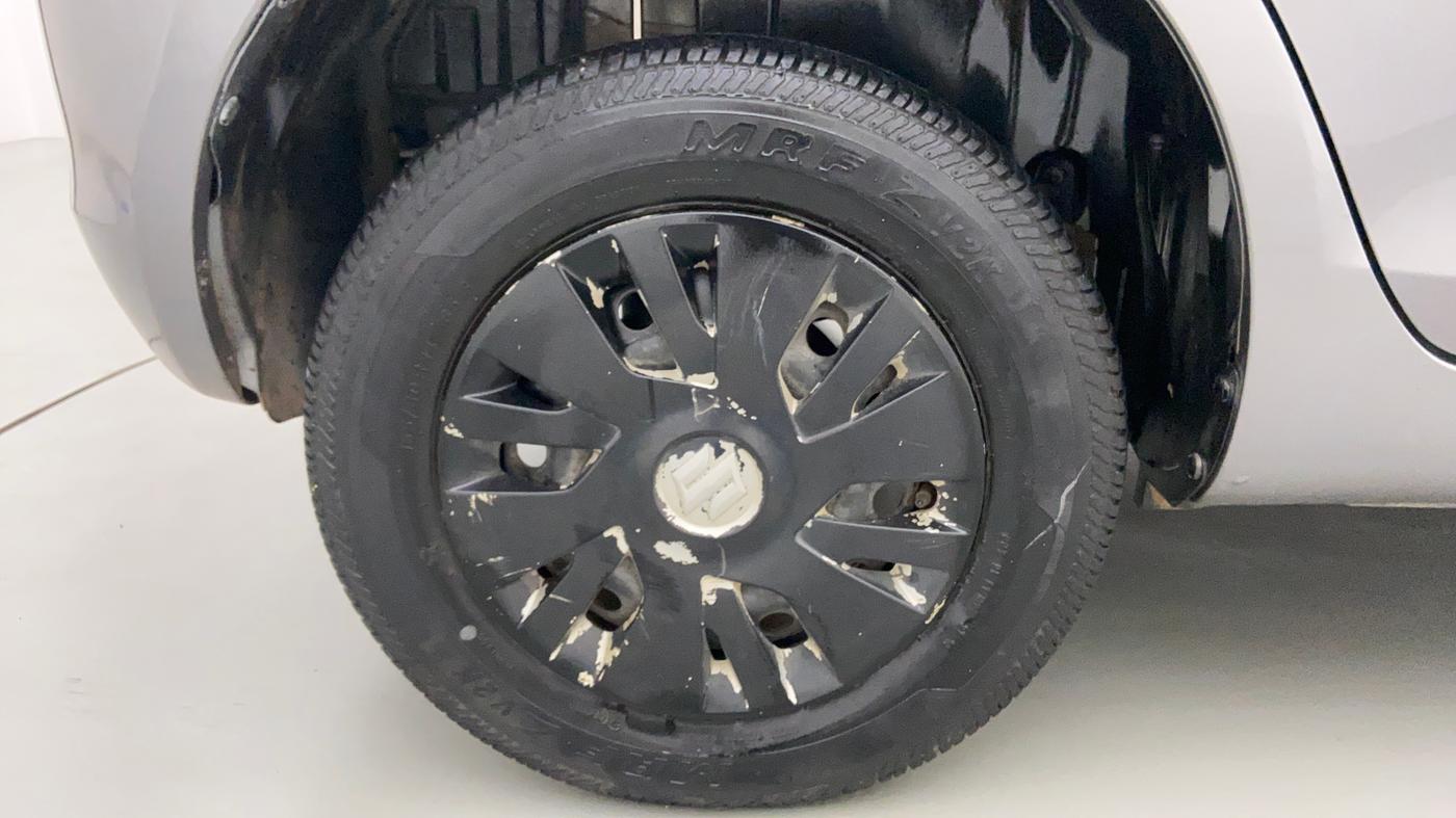 2014 Maruti Swift VXI, Petrol, Manual, 32,231 km, Right Rear Wheel