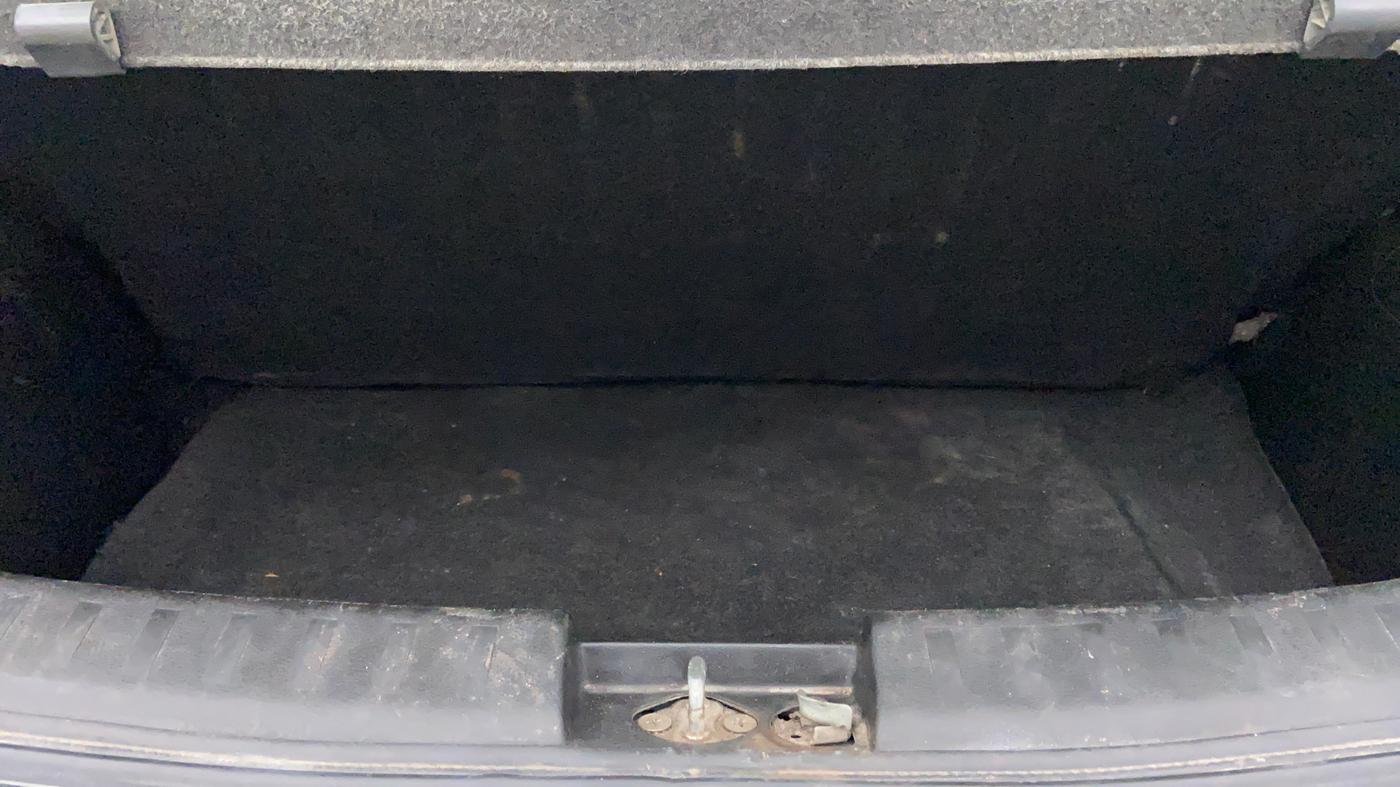 2014 Maruti Swift VXI, Petrol, Manual, 32,231 km, Boot Inside