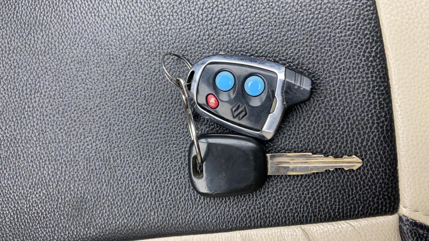 2017 Maruti Alto K10 VXI, Petrol, Manual, 56,020 km, Key Close Up