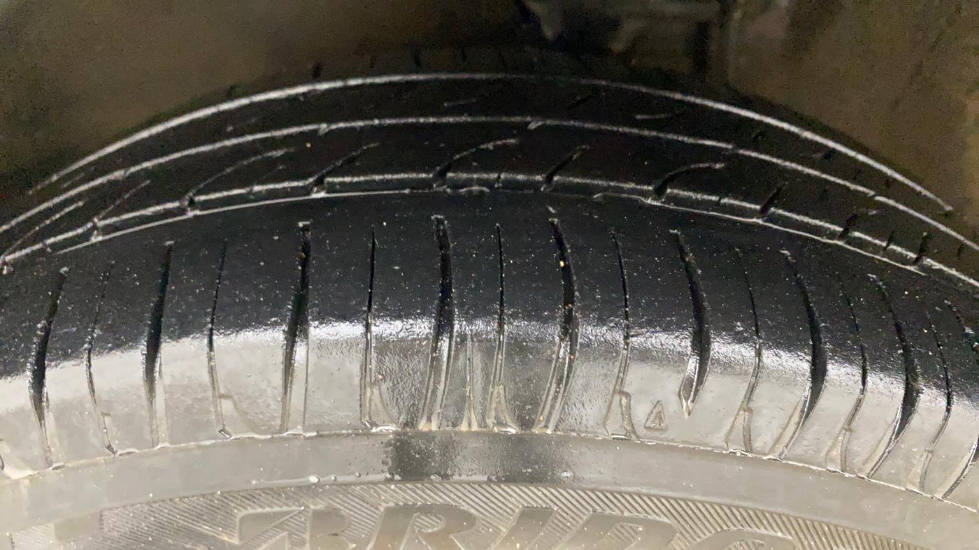 2017 Maruti Alto K10 VXI, Petrol, Manual, 56,020 km, Left Front Tyre Tread