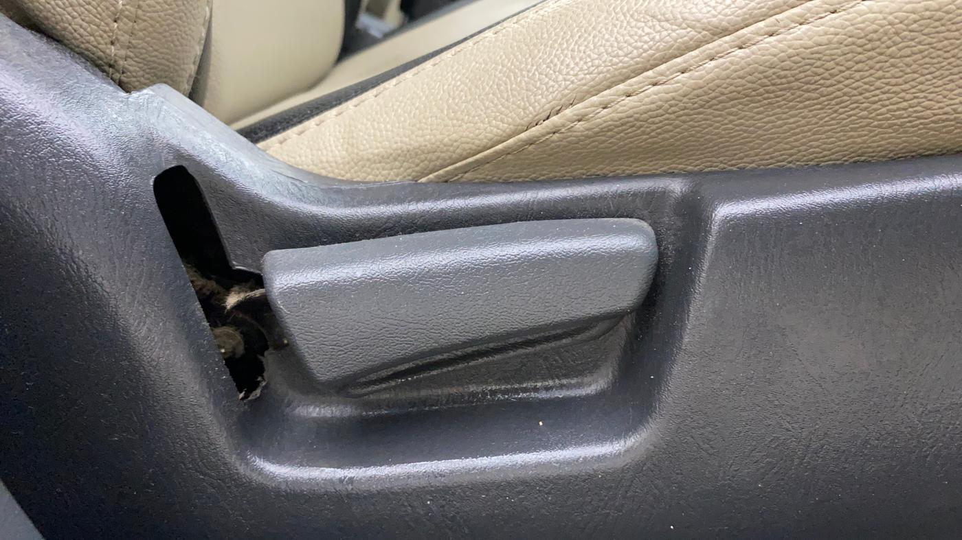 2017 Maruti Alto K10 VXI, Petrol, Manual, 56,020 km, Driver Side Adjustment Panel