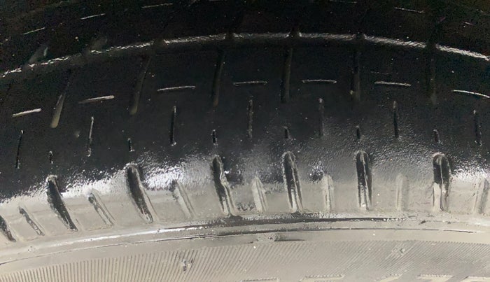 2017 Hyundai Elite i20 SPORTZ 1.2, Petrol, Manual, 54,263 km, Left Front Tyre Tread