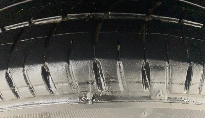 2017 Hyundai Elite i20 SPORTZ 1.2, Petrol, Manual, 54,263 km, Left Rear Tyre Tread