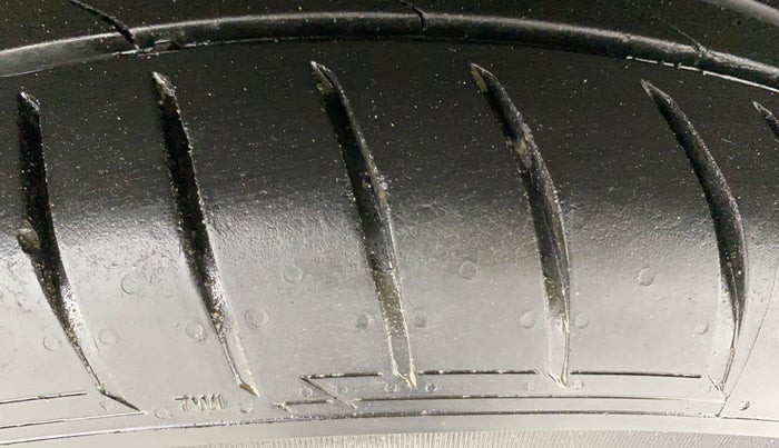 2018 Maruti S Cross ZETA 1.3, Diesel, Manual, 1,12,415 km, Left Rear Tyre Tread
